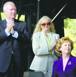 Robert Kearns, chairman of the Ireland Park foundation, is joined by Anne Kelly (wife of Irish ambassador to Canada Declan Kelly) and Mary McAleese, president of Ireland, at the park opening on June 21.